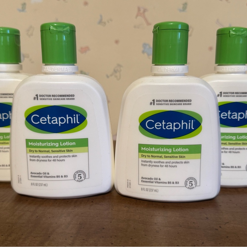 4* Cetaphil Moisturizing Lotion